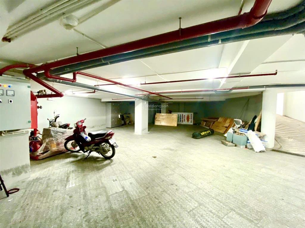 Toà nhà 183 nơ trang long p. 12 bình thạnh (2000m2) h t 6l tm pccc