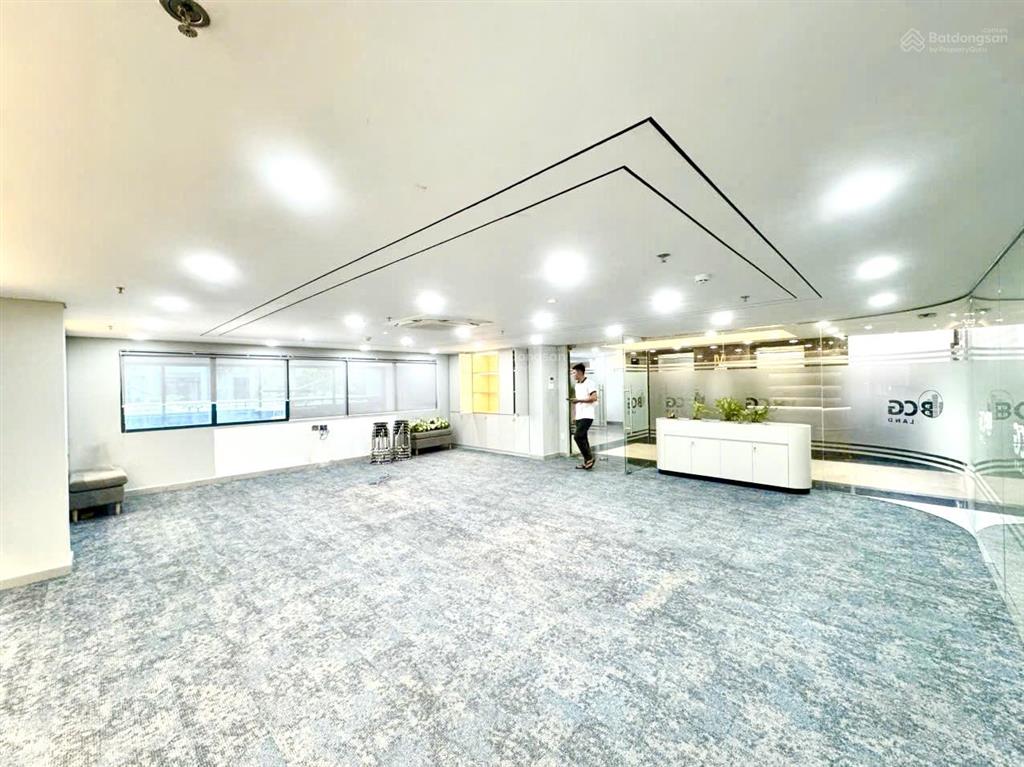 Cho thuê tòa nhà 25 xuân thủy phường thảo điền quận 2. (15x28m) 200 triệu