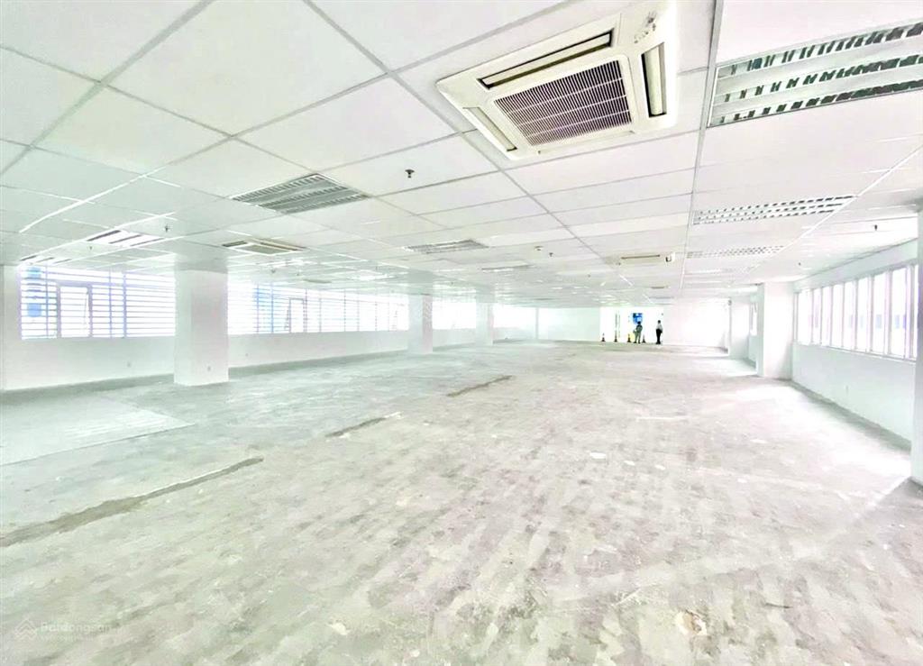 Toà nhà văn phòng! 3000m2 nguyễn thị minh khai q3 (ngã 4 cách mạng tháng 8)