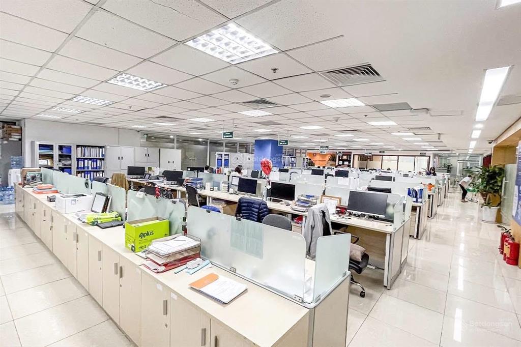 Cho thuê tòa nhà góc 2 mt! 3500m2 khu sân bay tân sơn nhất