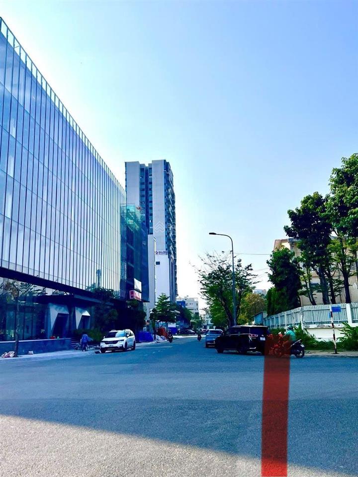 Cho thuê tòa nhà office! góc 2 mặt tiền trung tâm q2 (20x40m) giá tốt