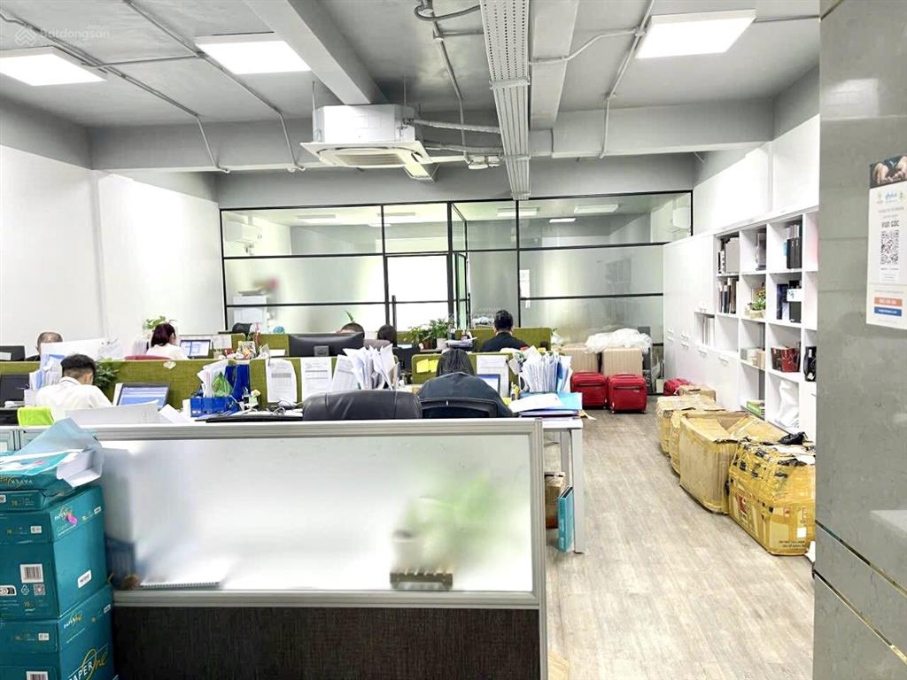 Cho thuê tòa nhà 1000m²! 52 đồng văn cống p. thạnh mỹ lợi q2 1h 1t 7l tm  150tr/th