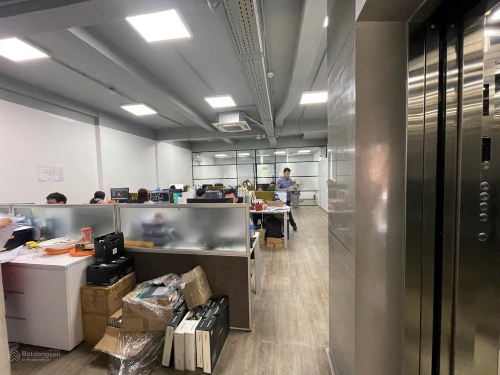 Cho thuê tòa nhà 1000m²! 52 đồng văn cống p. thạnh mỹ lợi q2 1h 1t 7l tm  150tr/th