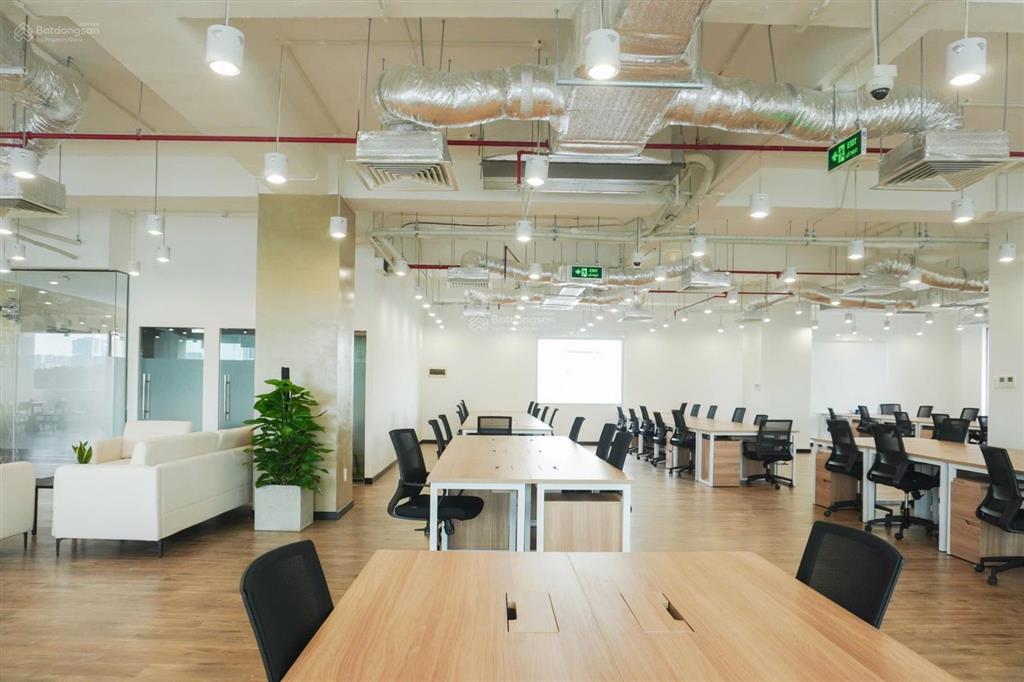 Cho thuê tòa văn phòng mt 3000m2 trương văn bang tml q2