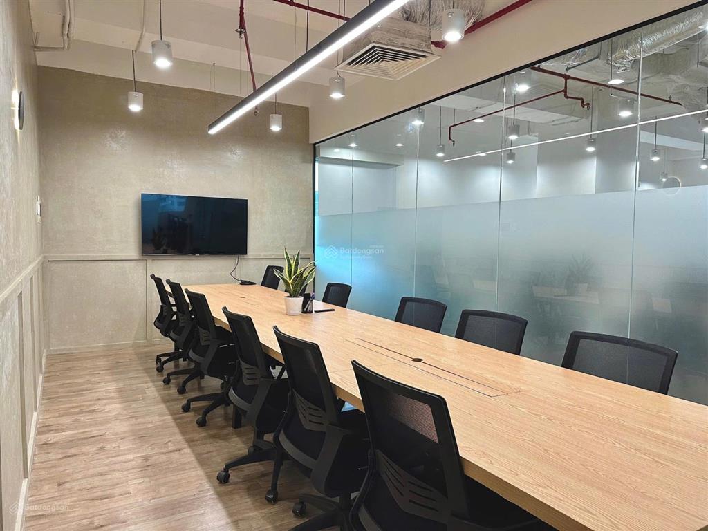 Cho thuê tòa văn phòng mt 3000m2 trương văn bang tml q2