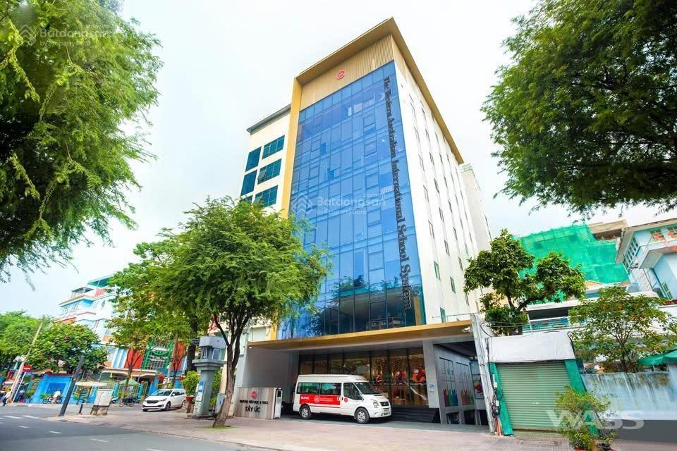 Cho thuê toà nhà mặt tiền bà huyện thanh quan q3