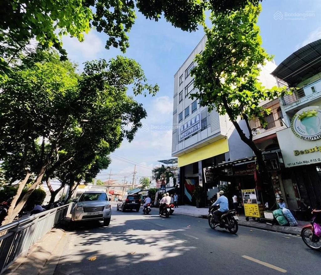 Tòa nhà cho thuê đường thảo điền q2 (900m2) 1h 1t 5l  giá rẻ