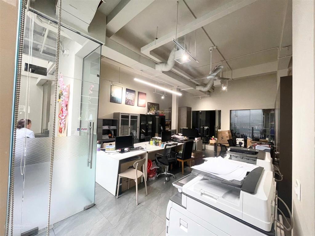 Cho thuê tòa nhà (dt sàn 3000m2) mặt tiền nguyễn văn trỗi pn  1 hầm 1 trệt 11 lầu