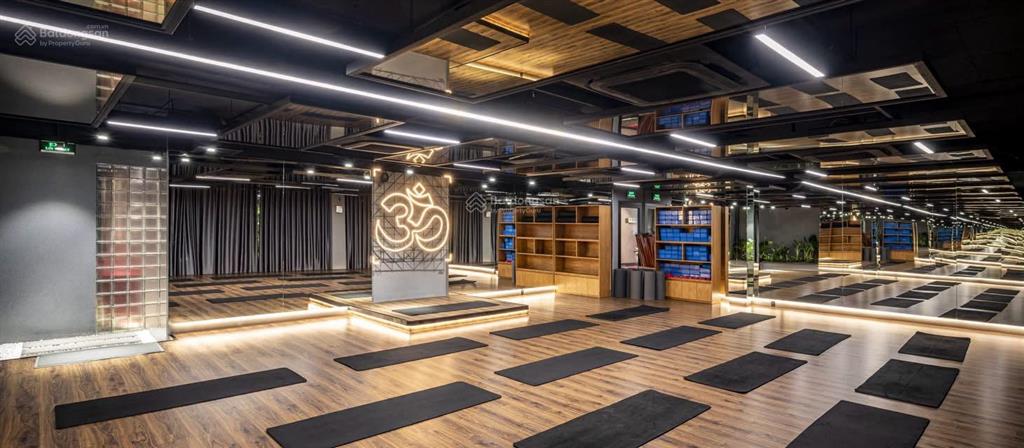 Cho thuê tòa nhà 526 điện biên phủ p21 bình thạnh (4200m2)
