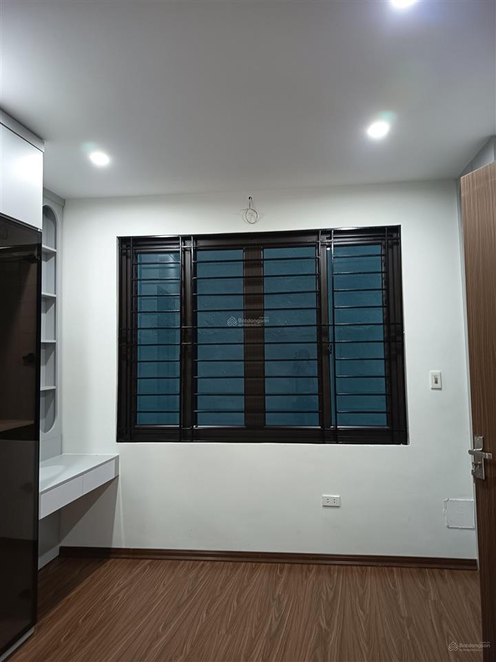 Cần cho thuê nhà nguyên căn, 5 tầng tại trung tâm phố thái hà