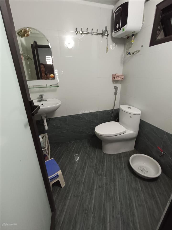 Cần cho thuê nhà 33 đường 2 tập thể quân đội f 361 an dương, ô tô đỗ cửa ngày đêm