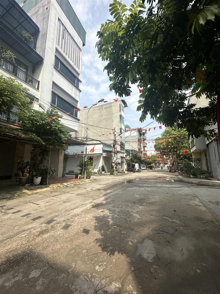 Bán gấp 45m đất tđc  đấu giá xã thanh trì p.lô v.hè ô tô kinh doanh chỉ 10.68 tỷ