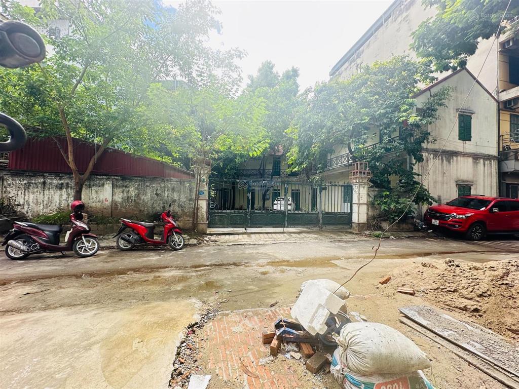 Bán gấp căn nhà 2tầng*400m2 phố nguyễn cảnh dị  kđt đại kim phân lô vỉa hè kinh doanh, chỉ 92.5 tỷ