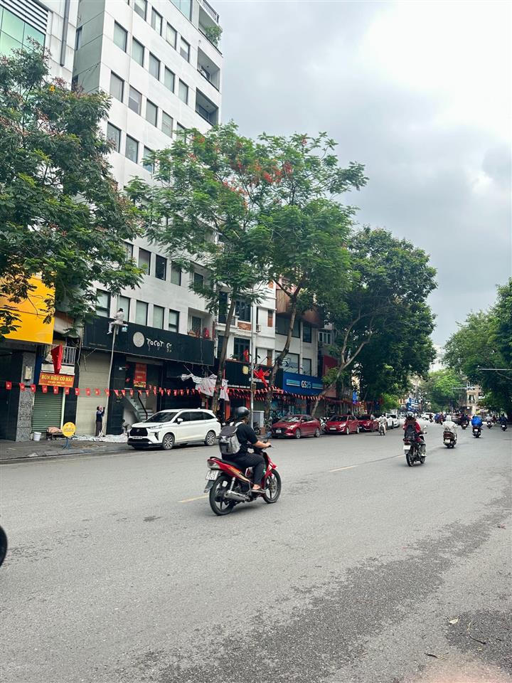 Bán gấp nhà c4*60m đấu giá tứ hiệp thanh trì p.lô ô tô v.hè k.doanh bán rẻ 14.5 tỷ