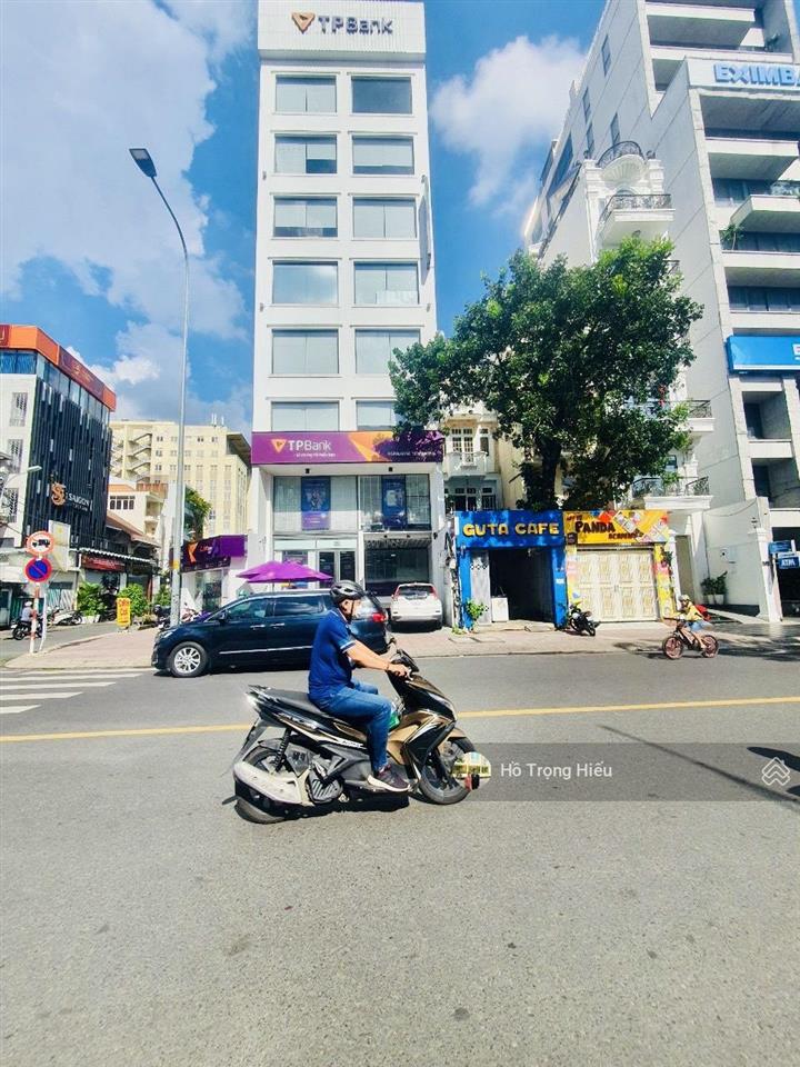 Bán nhà góc 2 mặt tiền ung văn khiêm (10x18m) xd hầm 7 tầng, thuê 200tr, bán 29 tỷ