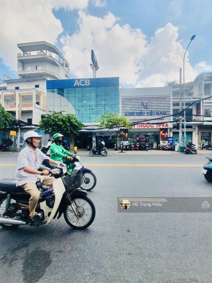 Tin thật 100%! bán góc 2 mặt tiền phan văn hớn, quận 12 nở hậu 12mx30m cấp 4, bán 20 tỷ