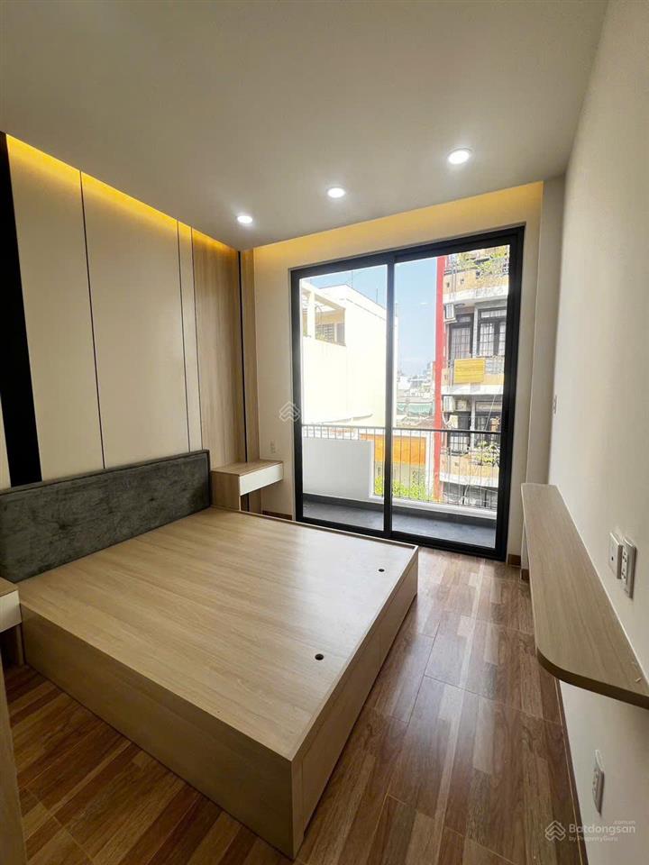 Mặt tiền kinh doanh sầm uất cô giangphan đình phùng 5 tầng nhà mới 100% giá 13,8 tỷ
