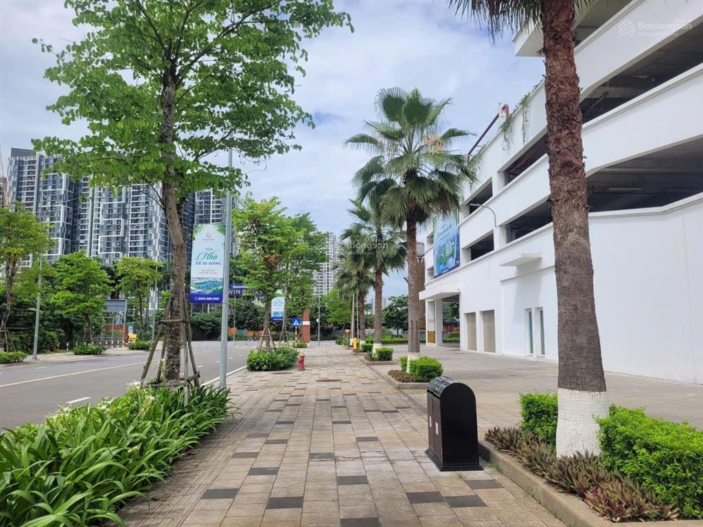 Cho thuê mặt bằng 4 tầng vị trí cạnh vinhomes ocean park. dt 9200m2  giá 200 triệu/th