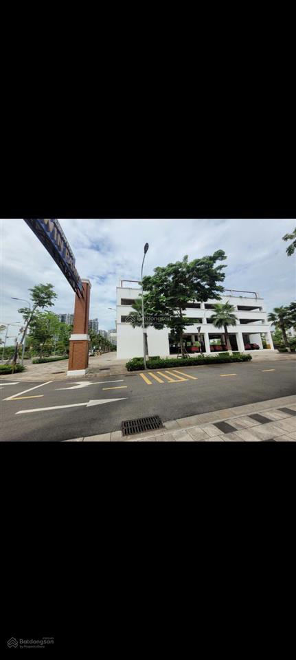 Cho thuê mặt bằng 4 tầng vị trí cạnh vinhomes ocean park. dt 9200m2  giá 200 triệu/th