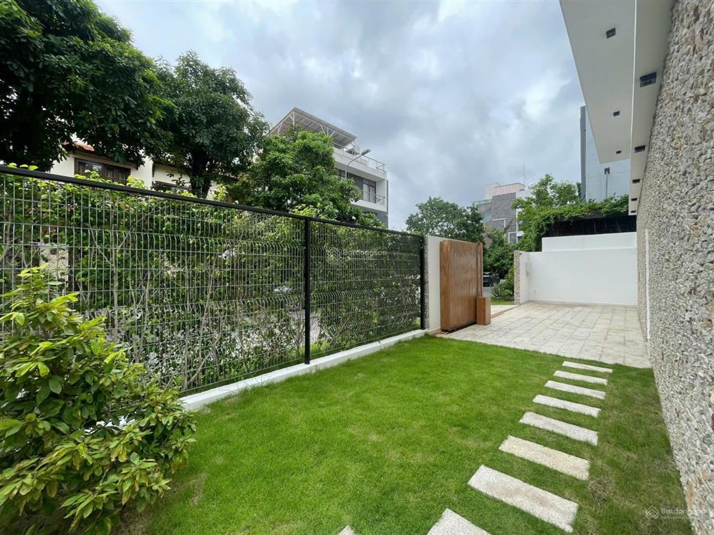 Cho thuê biệt thự thảo điền cao cấp | 4pn | sân vườn rộng | 172 triệu/tháng