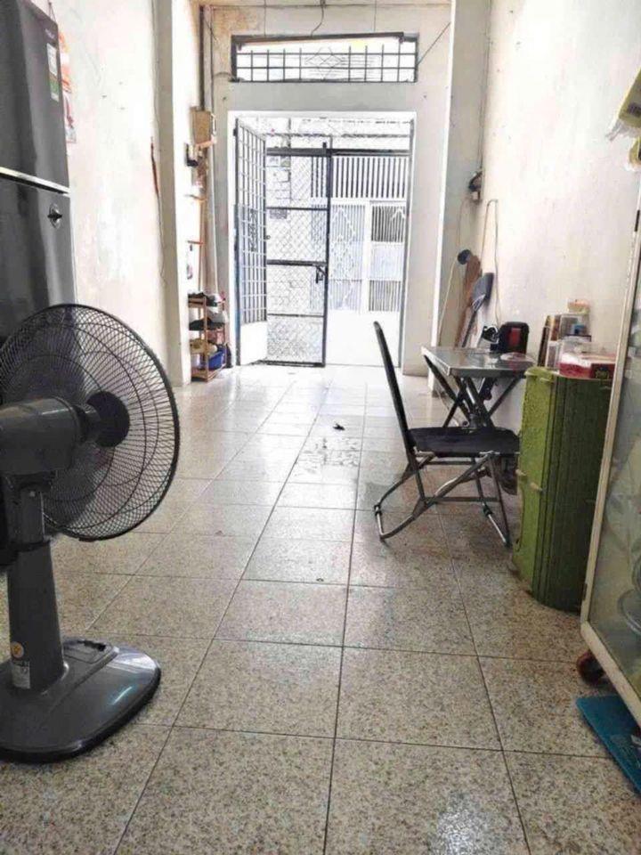 Nhà Tân Bình Cách Mạng Tháng 8 P.5 trệt lầu dưới 2,85 tỷ.