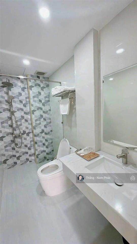 Chính chủ bán khách sạn trần quốc hoàn đường xuống bãi tắm sơn thuỷ vị trí cực kỳ đẹp giá cực tốt