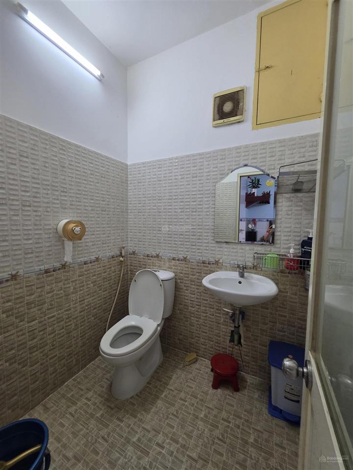 Bán chung cư cao ốc a nguyễn kim p7 quận 10. lầu cao có 2pn