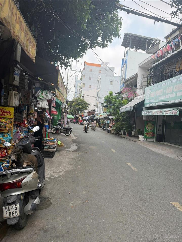 Nhà 4m x 14.3m mặt tiền kinh doanh đường bùi thế mỹ p10 tân bình