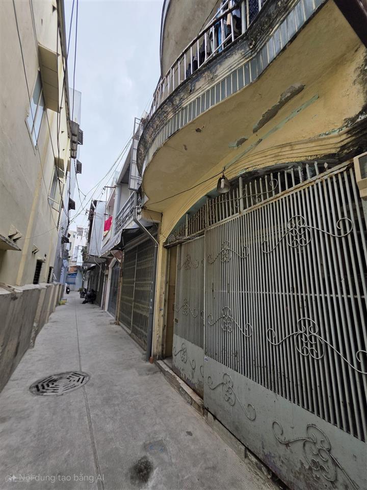 Nhà 4.1m nở hậu 8m dài 16m trệt lửng lầu đường hồng lạc p10 tân bình