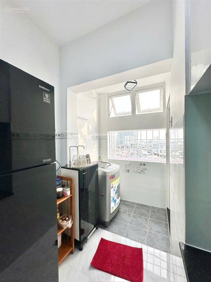 Bán chung cư bình phú 1 căn góc. dt 68m2 có 2pn lầu 1. có sổ hồng riêng