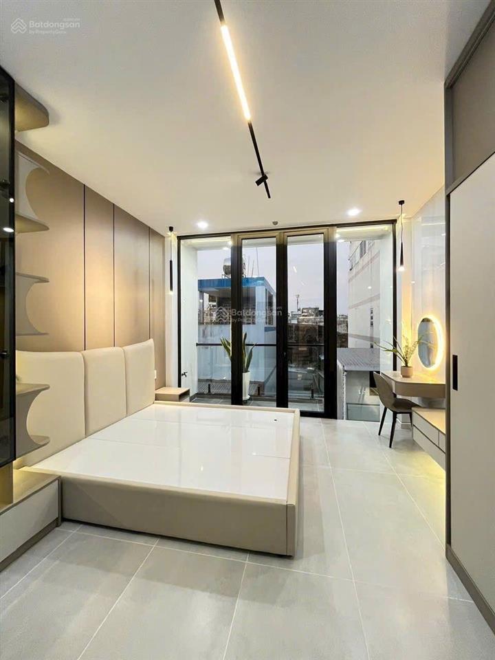 Nhà xây mới full nội thất có thang máy, hẻm xe hơi 106b/25 đường lạc long quân