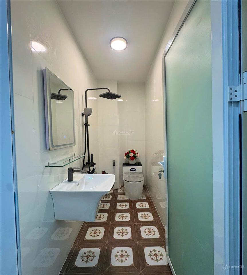 Nhà 4.1m x 12m đúc 4 tầng hẻm 4m khu hậu giang vs mai xuân thưởng