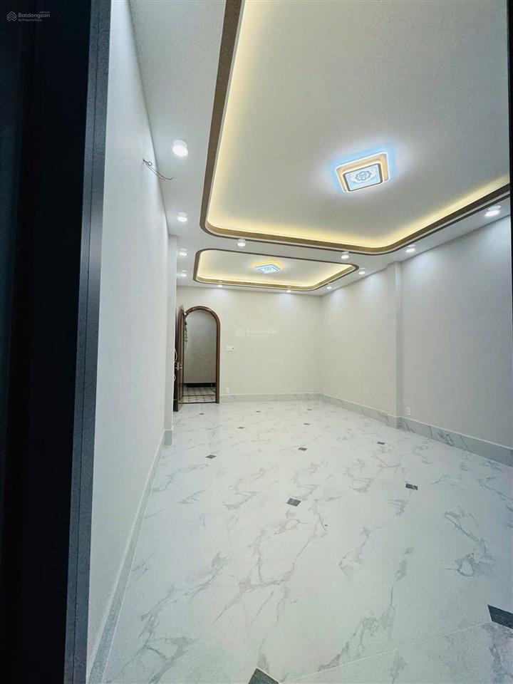 Nhà 4.1m x 12m đúc 4 tầng hẻm 4m khu hậu giang vs mai xuân thưởng