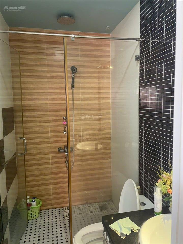 Nhà 6m x 7m đúc 5 tầng hẻm 8m sát mặt tiền trịnh đình trọng