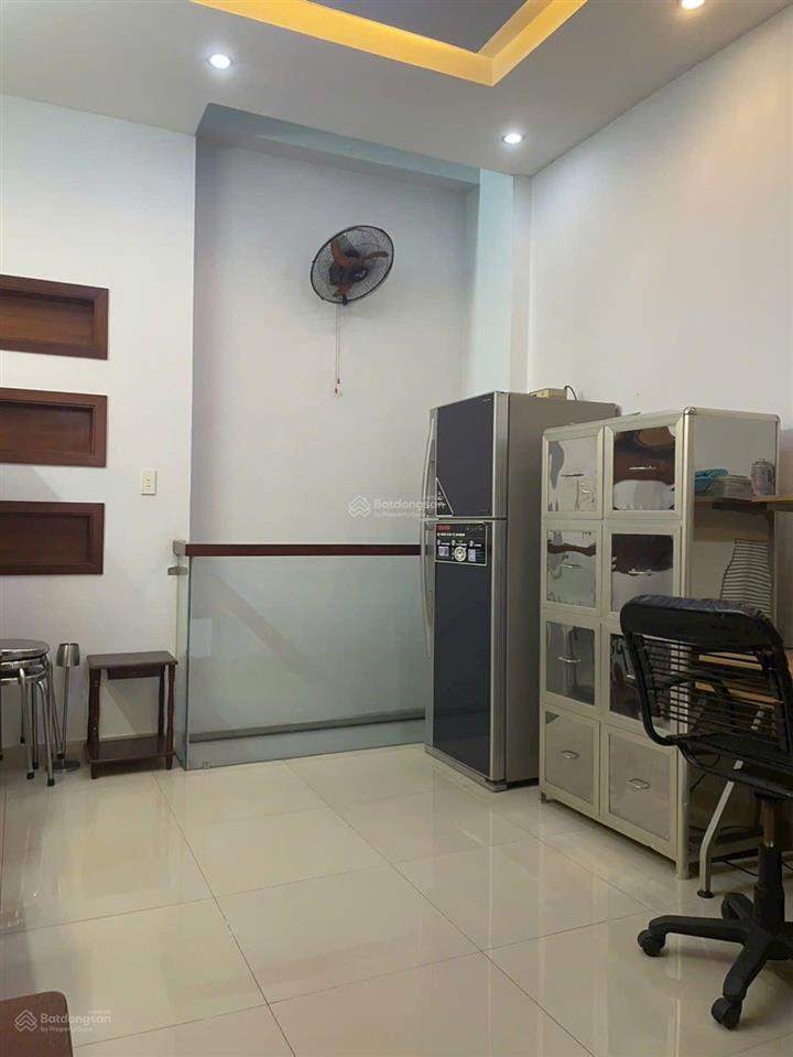 Nhà 6m x 7m đúc 5 tầng hẻm 8m sát mặt tiền trịnh đình trọng