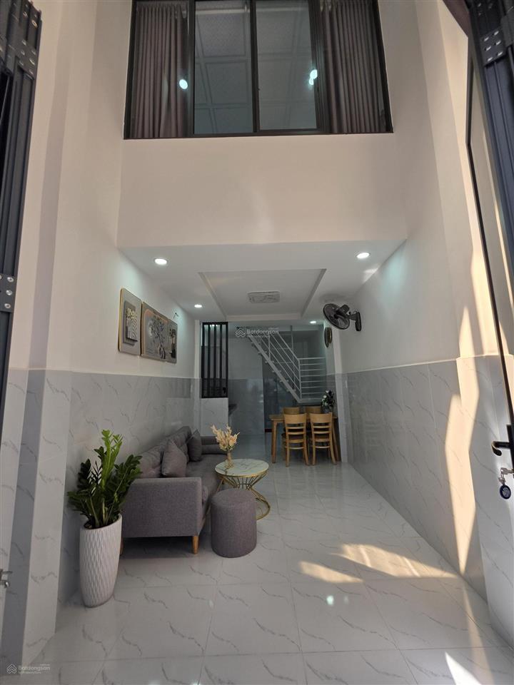 Nhà khu lý thường kiệt  lạc long quân p8 tân bình. dt 3x9m 2 tầng