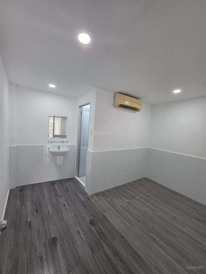 Nhà hẻm xe hơi đường trương công định, phường 13, quận tân bình. dt 40m2, trệt 1 lầu