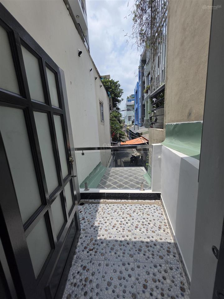 Nhà hẻm xe hơi đường trương công định, phường 13, quận tân bình. dt 40m2, trệt 1 lầu