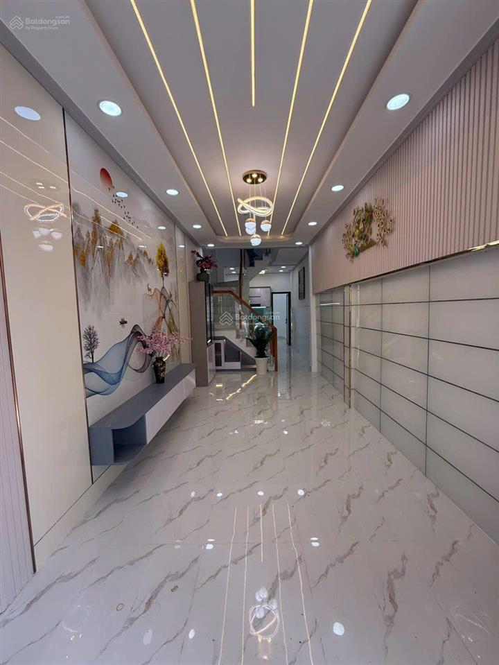 Nhà 1/ sát mặt tiền văn thân , quận 6. dt 44m2 trệt 1 lầu 4pn