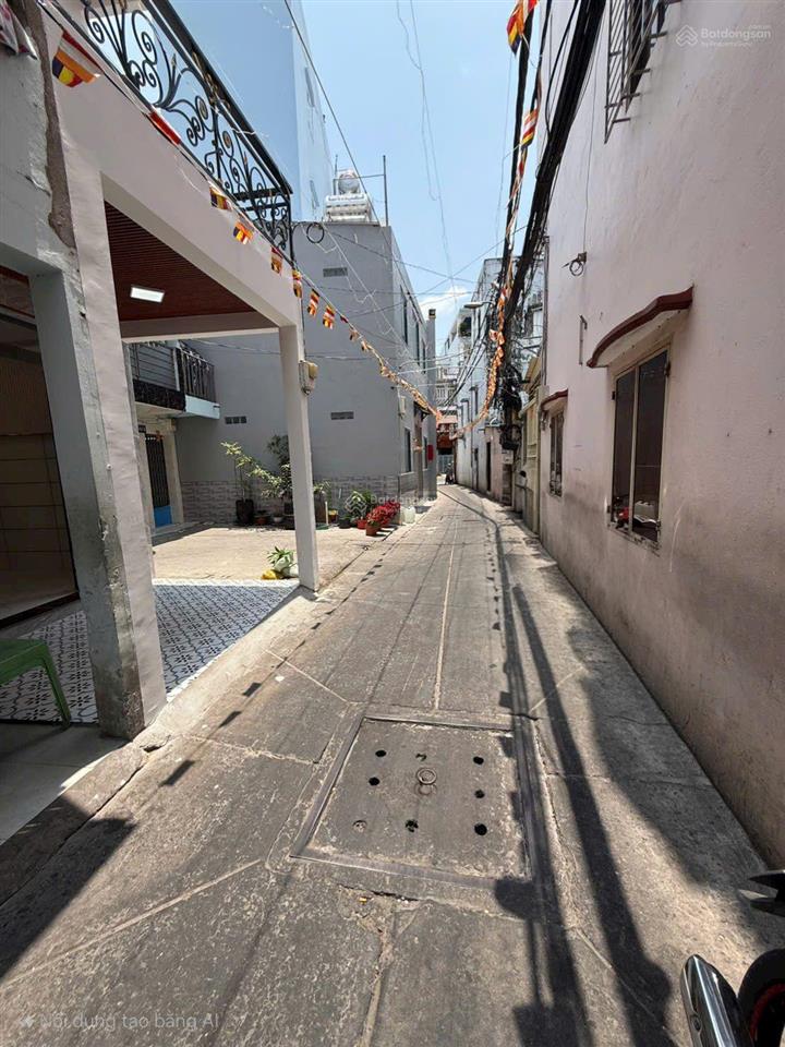 Nhà 1/ sát mặt tiền văn thân , quận 6. dt 44m2 trệt 1 lầu 4pn