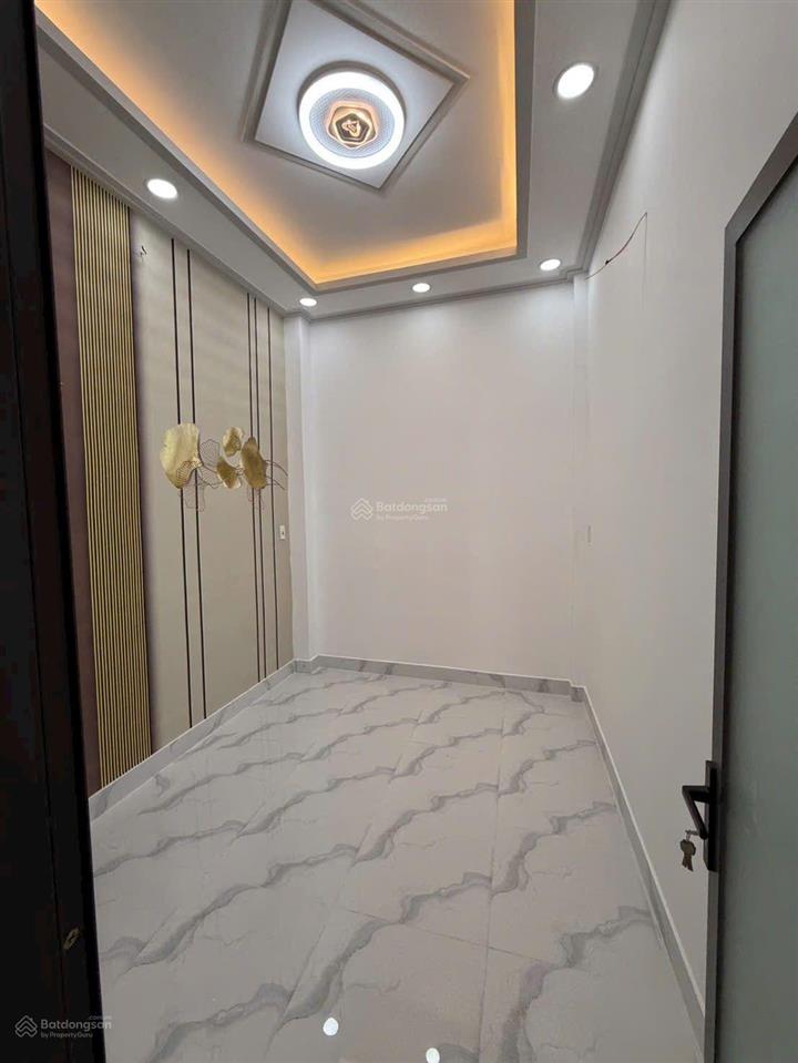 Nhà 1/ sát mặt tiền văn thân , quận 6. dt 44m2 trệt 1 lầu 4pn