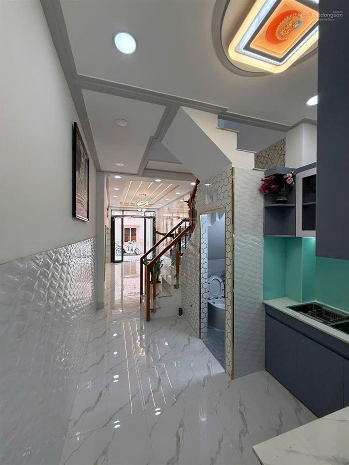 Nhà 1/ sát mặt tiền văn thân , quận 6. dt 44m2 trệt 1 lầu 4pn