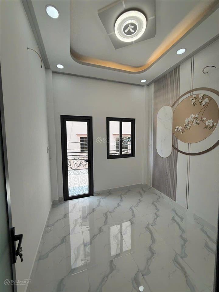 Nhà 1/ sát mặt tiền văn thân , quận 6. dt 44m2 trệt 1 lầu 4pn