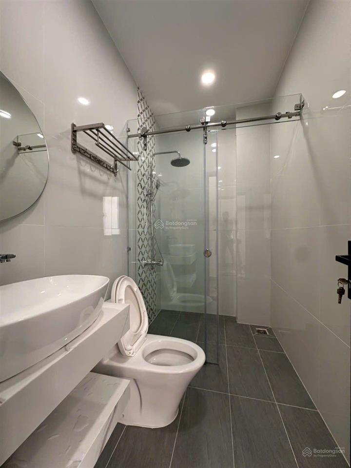 Nhà góc 2 mặt hẻm xe hơi 110/29 tô hiệu  hòa bình. dt 4x13.5m, 3 lầu