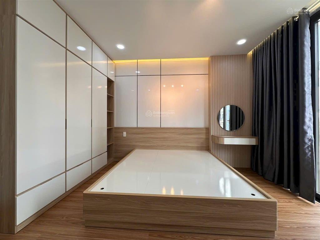 Nhà góc 2 mặt hẻm xe hơi 110/29 tô hiệu  hòa bình. dt 4x13.5m, 3 lầu