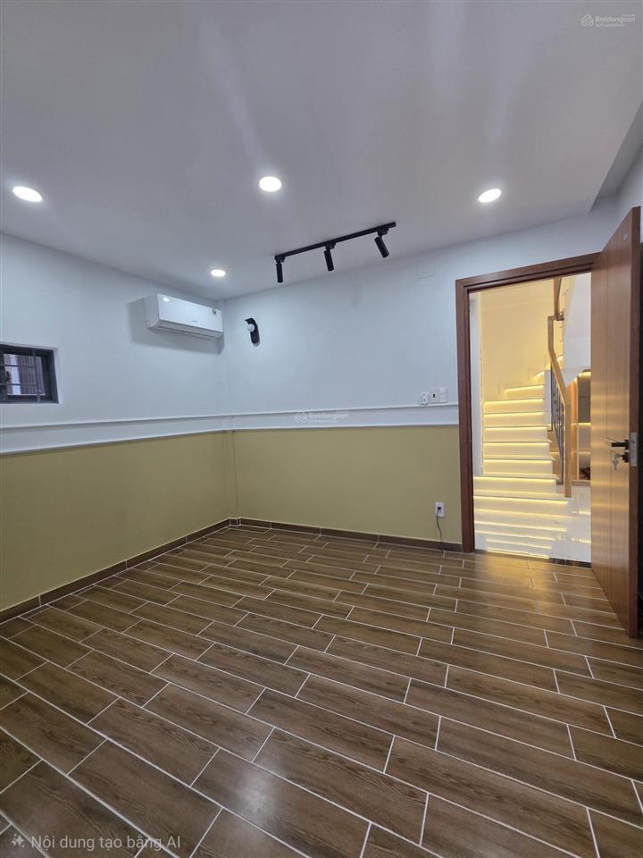 Nhà 3.5m nở hậu 6m dài 10m đúc 2 tầng 3pn sát mặt tiền lê hồng phong