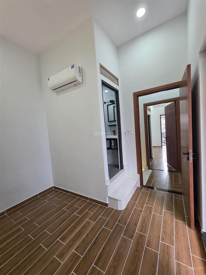 Nhà 3.5m nở hậu 6m dài 10m đúc 2 tầng 3pn sát mặt tiền lê hồng phong