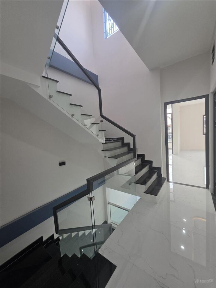 Nhà 6m x 20m đúc 3 tầng mặt tiền đường số khu dân cư bình hưng, gần bến xe quận 8