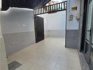 Nhà 3.7m x 12m đúc 3 lầu hẻm xe hơi khu nhà thờ hầm giáp lữ gia