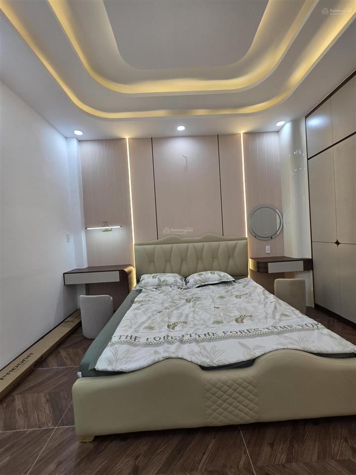 Nhà 4m x 16.5m 2 tầng full nội thất sát mặt tiền khuông việt giáp quận 11